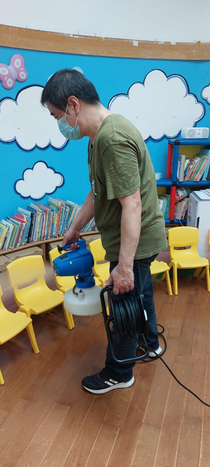 幼稚園霧化消毒